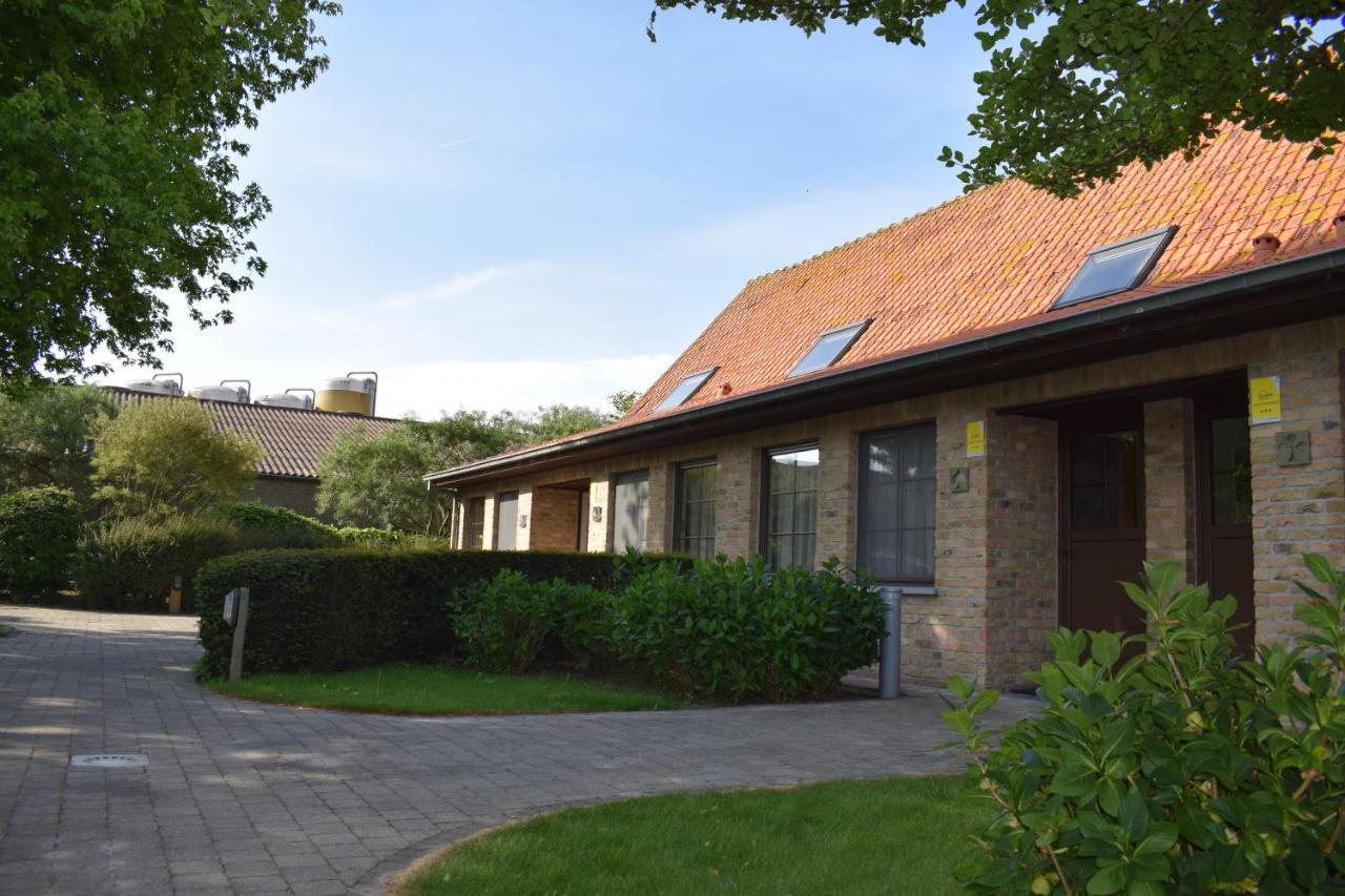 De Meiboom Vakantiehoeve Tot 21 Pers Langemark Bagian luar foto